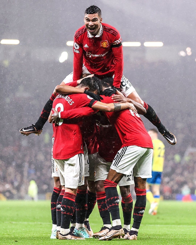 这位备受尊 这位备受尊